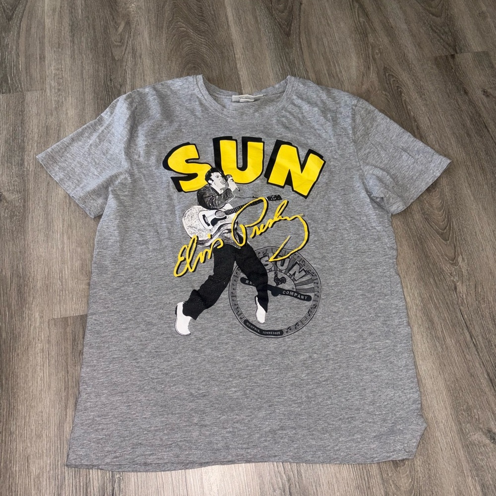 Elvis — Gray Graphic T-Shirt